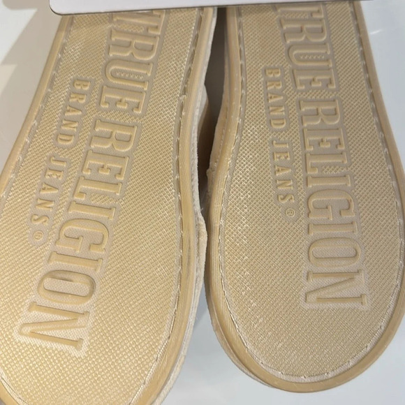 NWT no box True Religion Ladies Beautiful Rhinestone Slippers. Color: C… - Picture 6 of 6